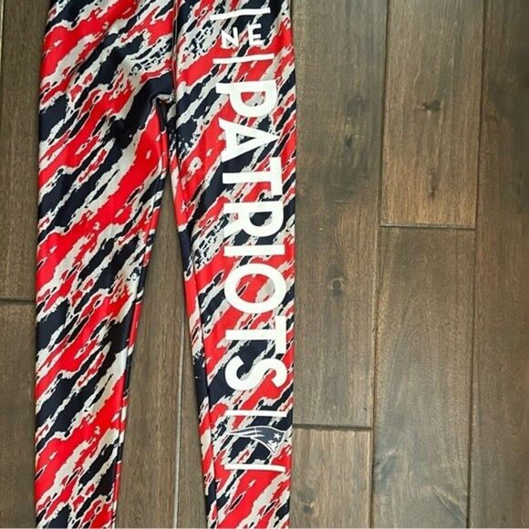 New England Patriots NFL Team Apparrel Patterned Leggings XS - Picture 2 of 5